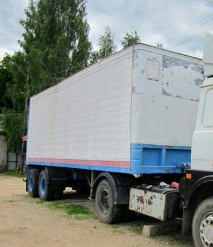 на фото: Продаю изотермический фургон Б/У,1990гю- Гаврилов-Ям